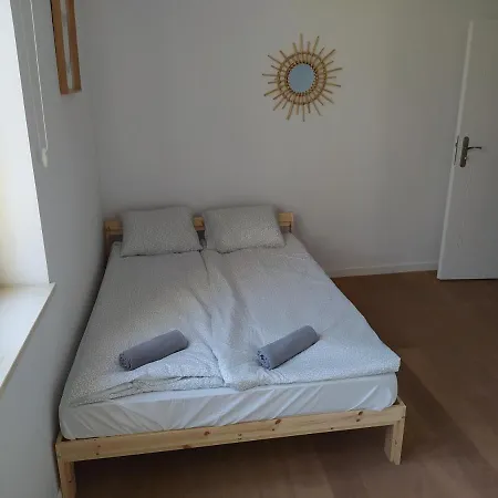 Nw Pokoje 10 Minut Pieszo Do Centrum Apartamento