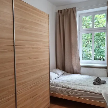 Nw Pokoje 10 Minut Pieszo Do Centrum