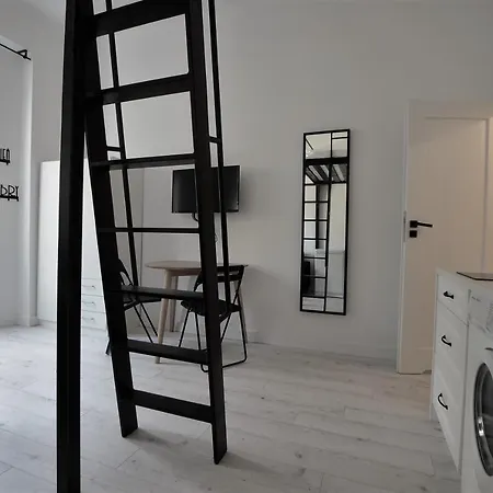 Nw Pokoje 10 Minut Pieszo Do Centrum Apartment