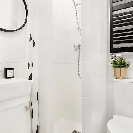 Nw Pokoje 10 Minut Pieszo Do Centrum