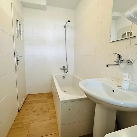 Apartment Nw Pokoje 10 Minut Pieszo Do Centrum