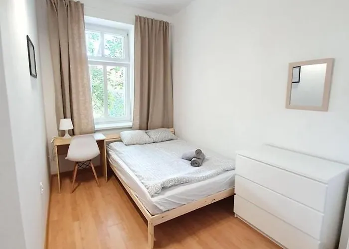 Nw Pokoje 10 Minut Pieszo Do Centrum Appartamento